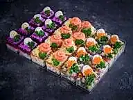 Фуршетный сет с салатами "Русские традиции"